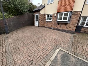 Photo 16- click for photo gallery